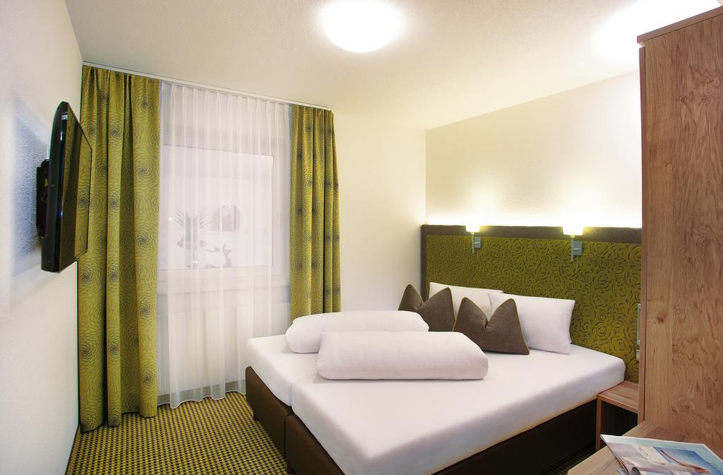 Hotel Garni Chasa Sulai Ischgl Cameră foto